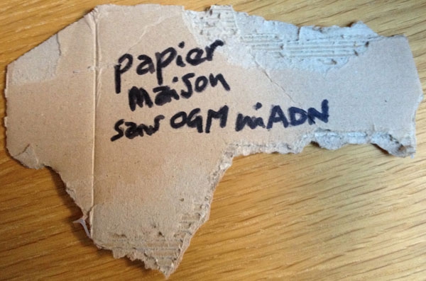 des papiers pour tous